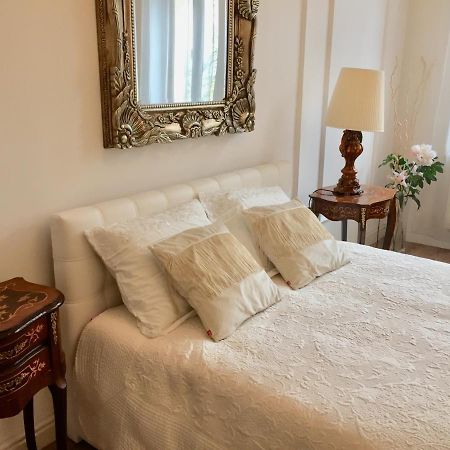 Studio Appartment In Old Town Краков Экстерьер фото
